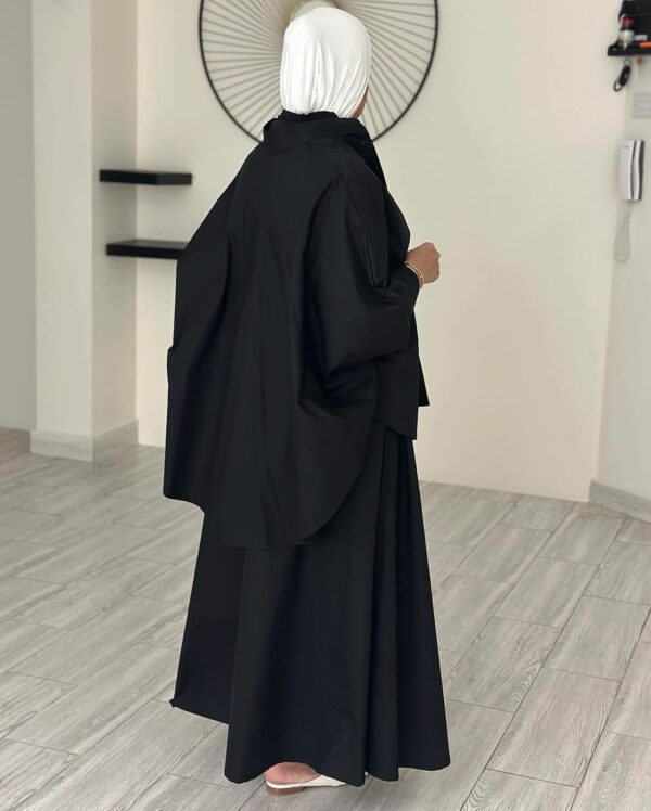 بدله عمليه باللون الاسود