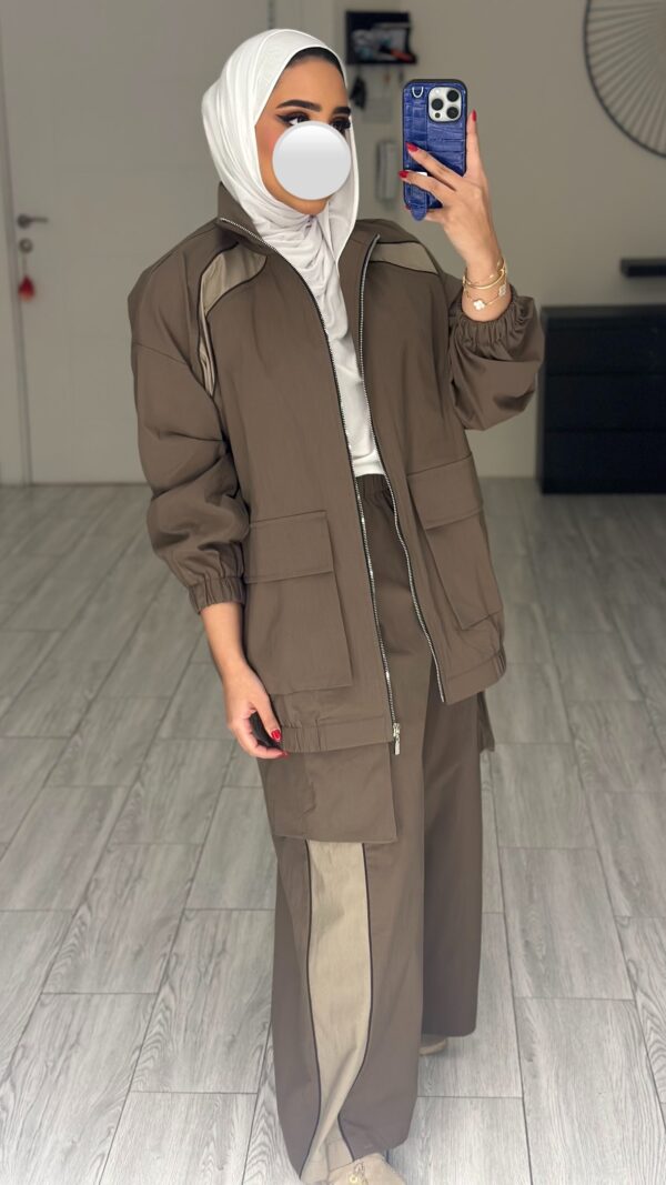 ⁦Beige Sport set⁩ - الصورة ⁦3⁩