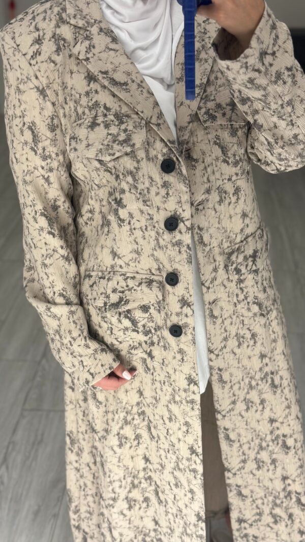 ⁦Beige blazer⁩ - الصورة ⁦4⁩