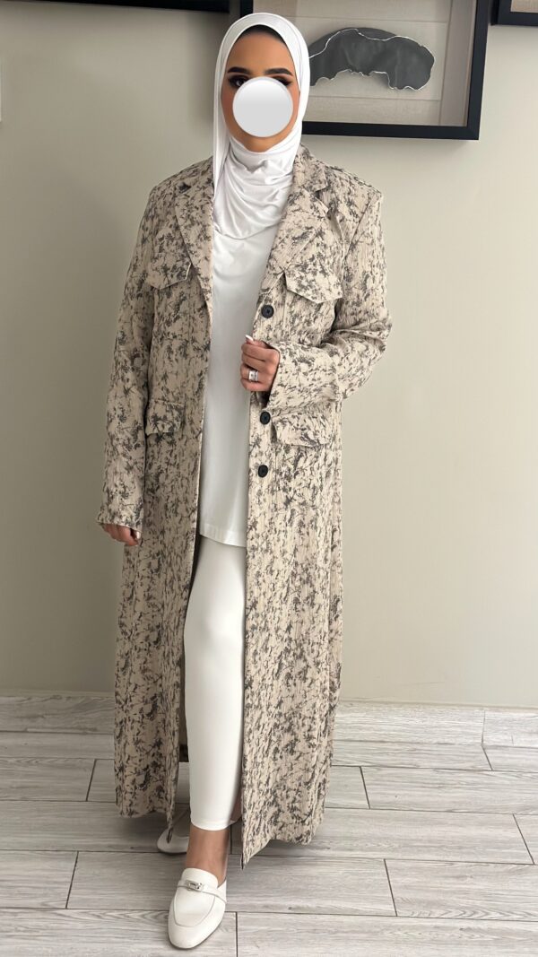 ⁦Beige blazer⁩ - الصورة ⁦3⁩