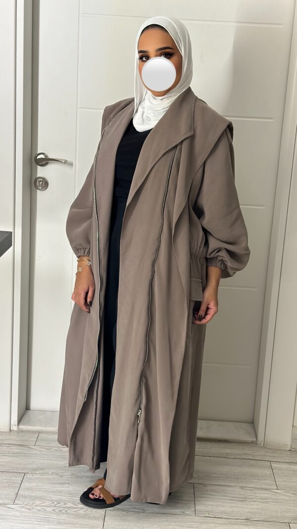 ⁦Soft beige jacket⁩ - الصورة ⁦4⁩
