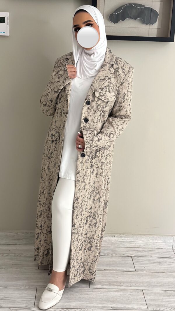 ⁦Beige blazer⁩ - الصورة ⁦2⁩
