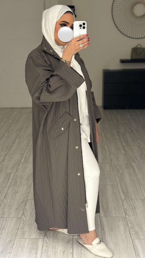 ⁦Ultimate Grey trench coat⁩ - الصورة ⁦4⁩