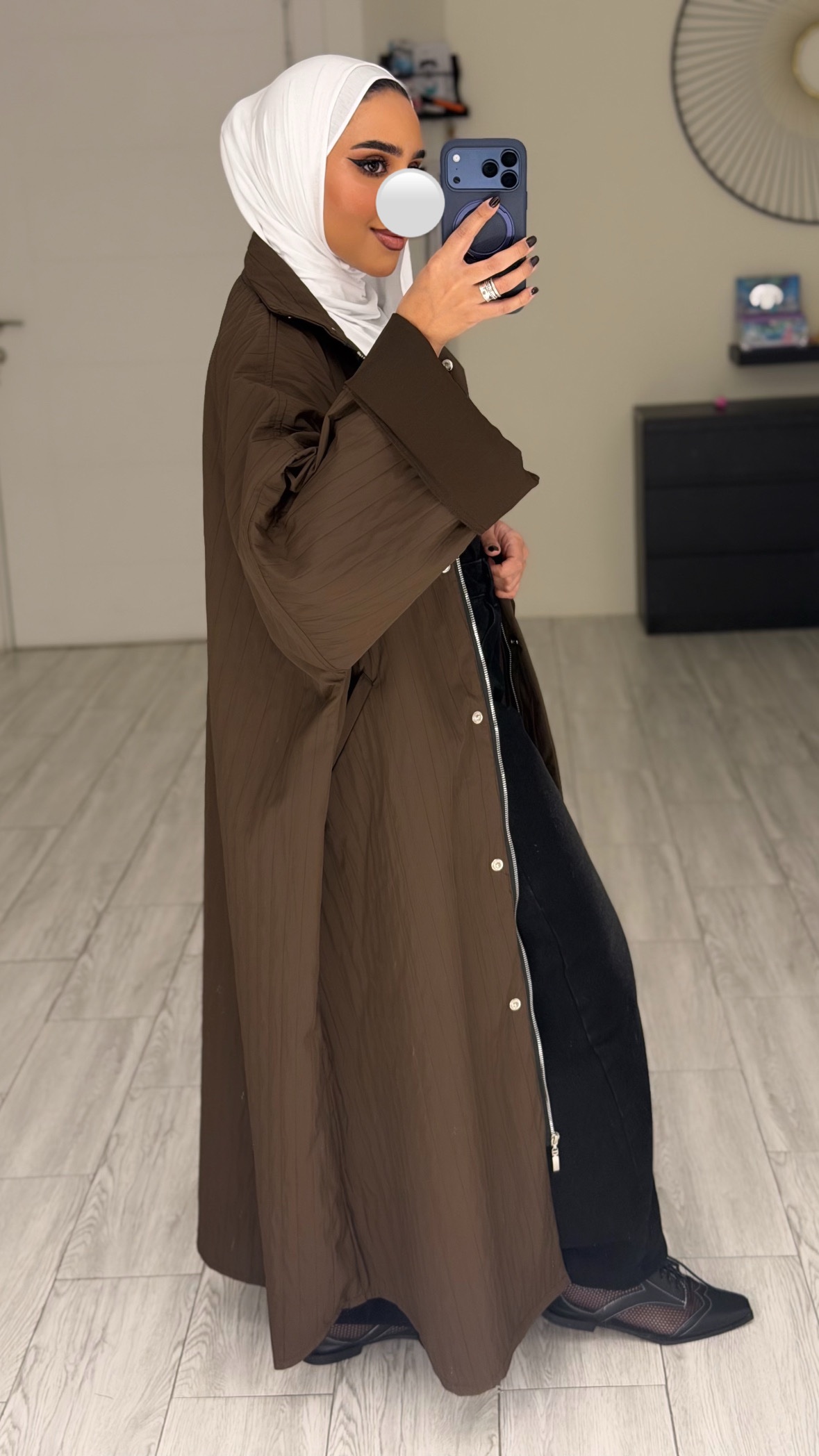 Brown lines trench - الصورة 4