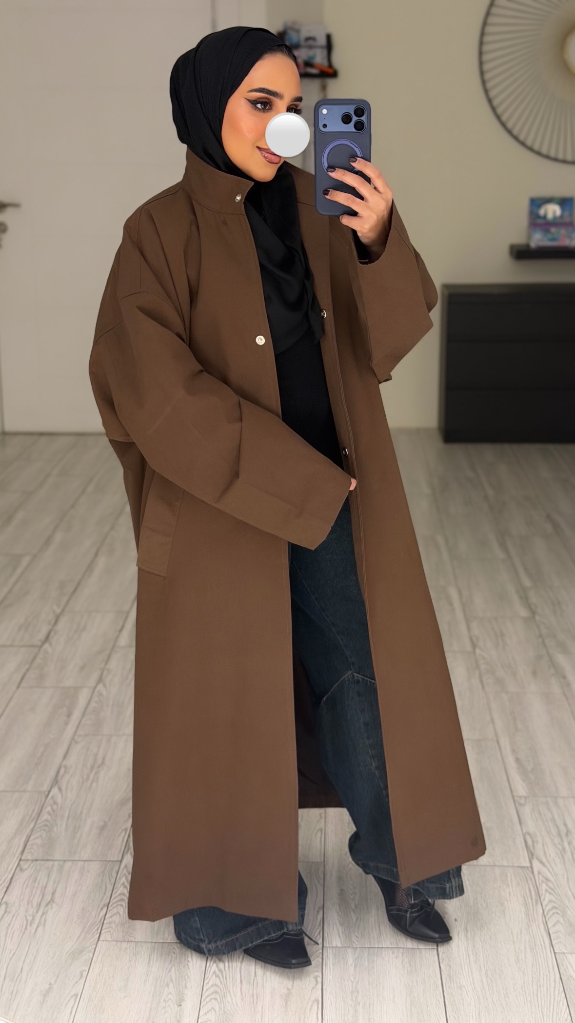 Brown Jacket - الصورة 4