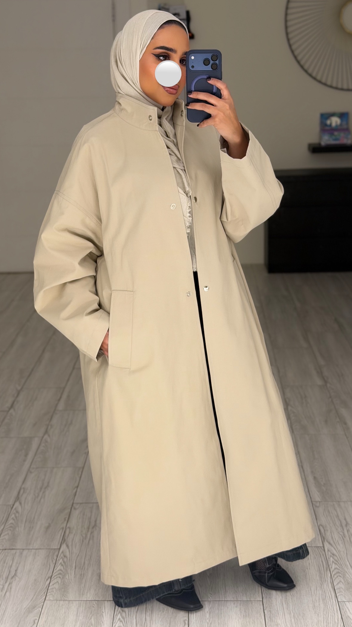 Cream Jacket - الصورة 4