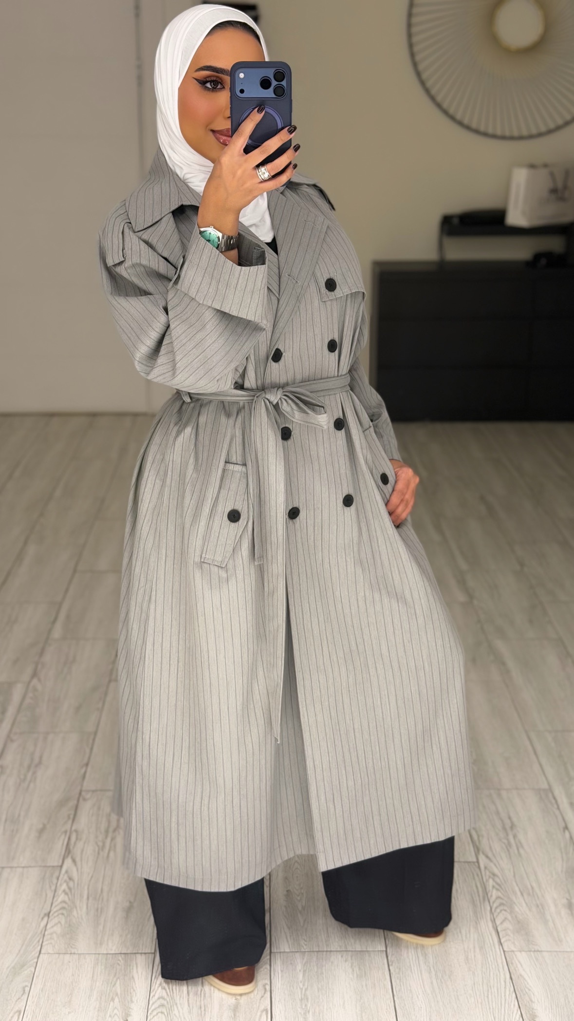 GreyXBlack Trench coat - الصورة 2