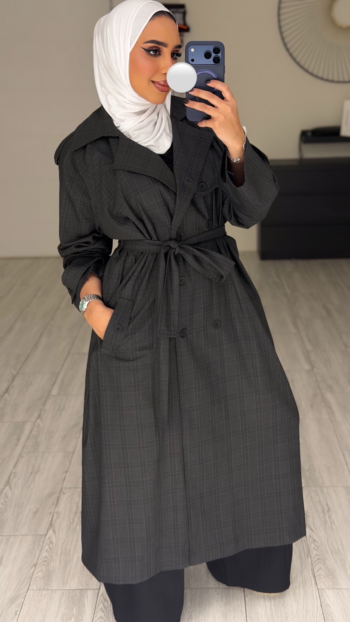 GreyXBlack Checked Trench coat - الصورة 5