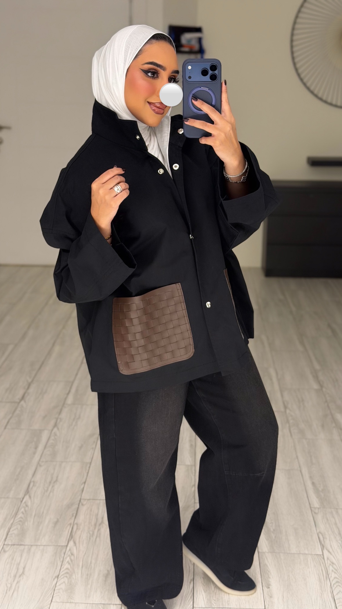 Black jacket - brown leather pockets - الصورة 2