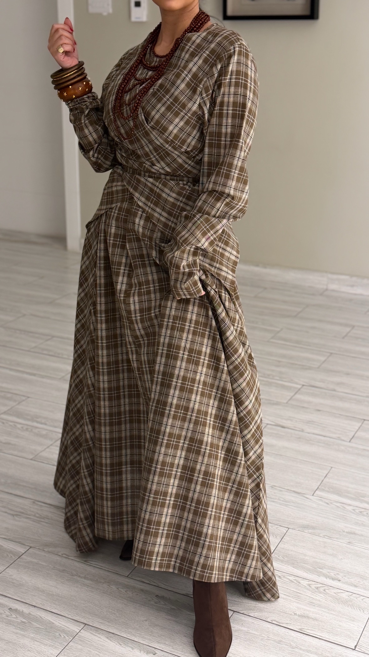 Wrapping Kaftan - Checked Beige - الصورة 2