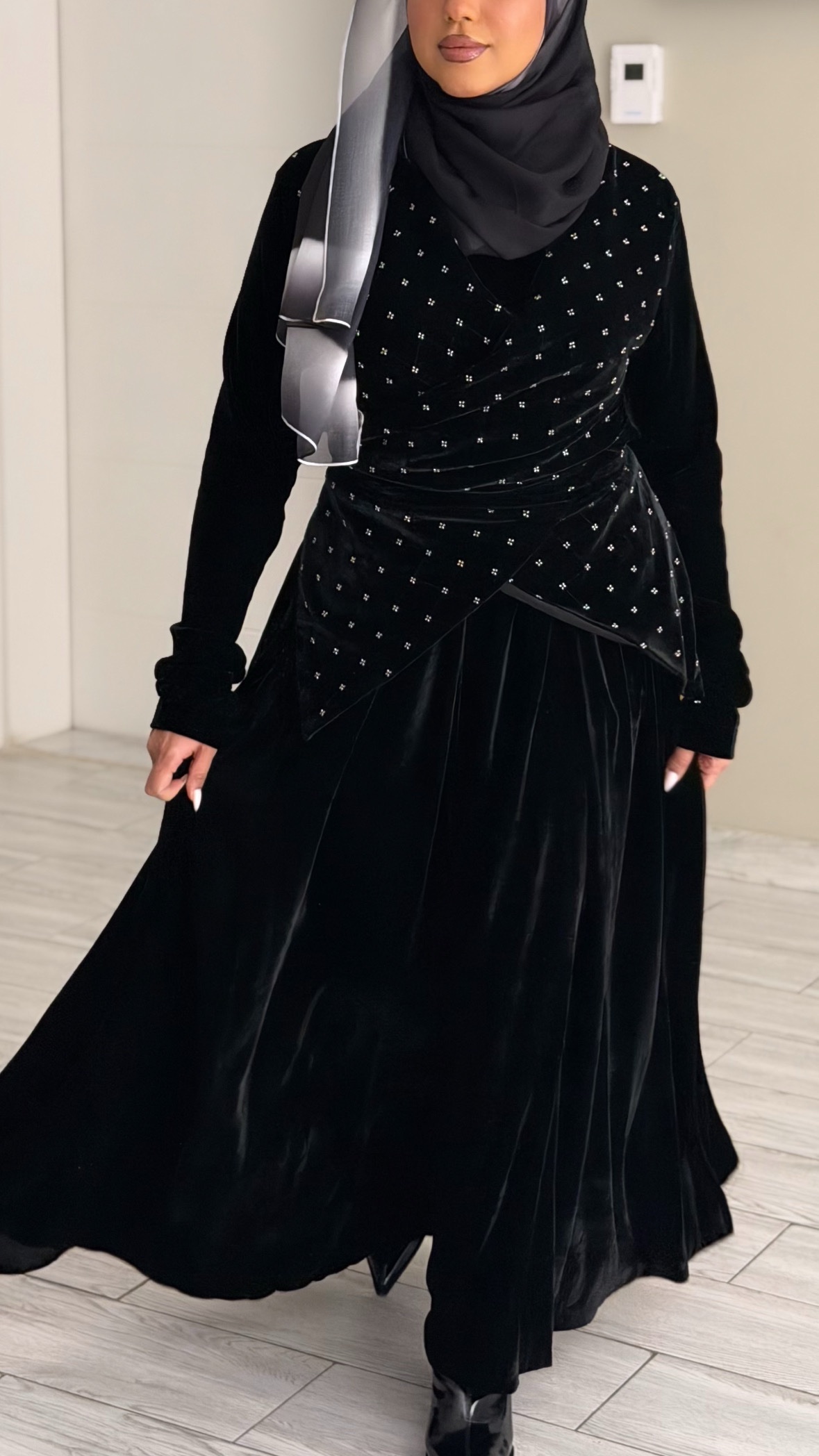 Wrapping Kaftan - Black - الصورة 4