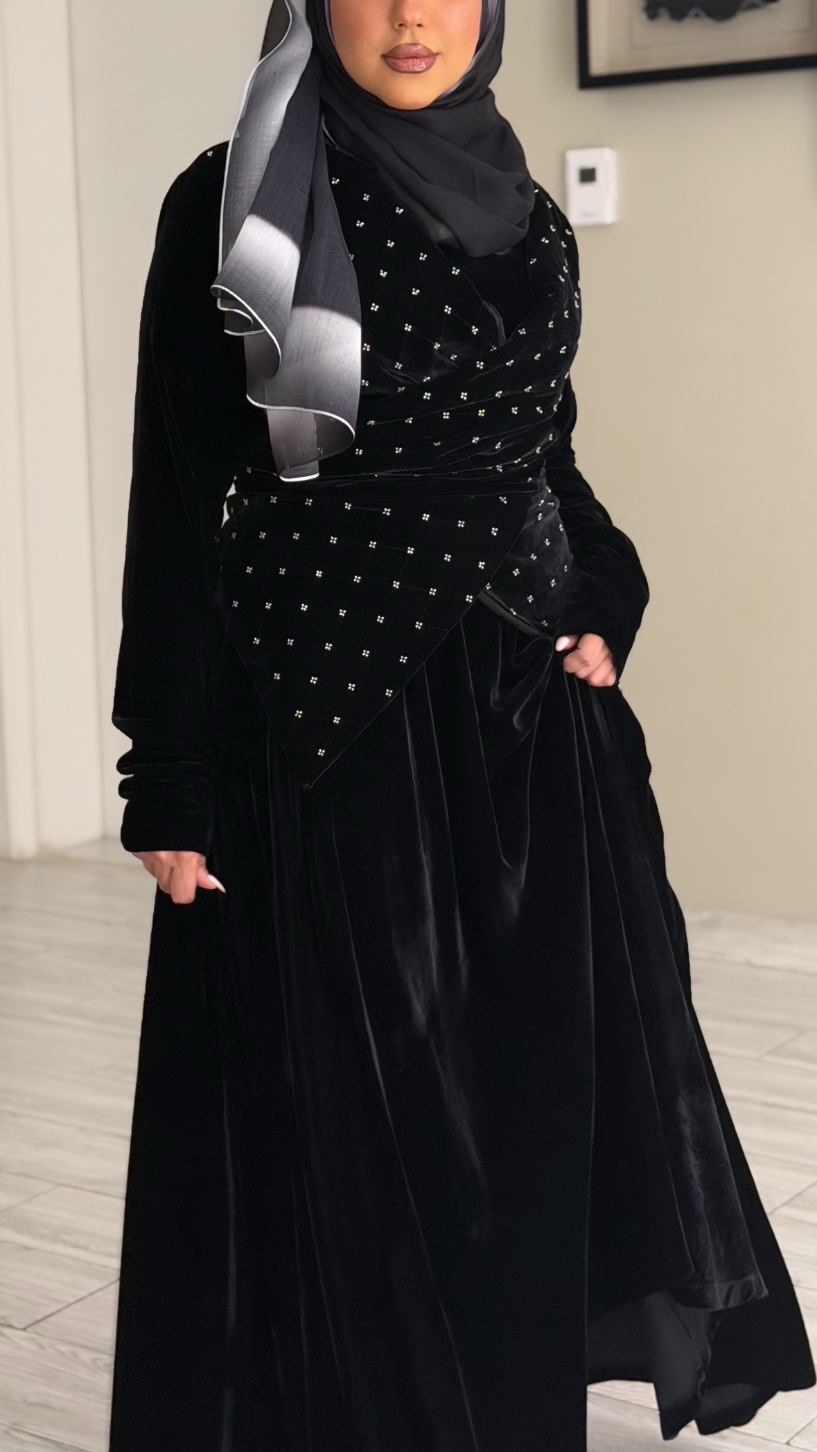 Wrapping Kaftan - Black - الصورة 2