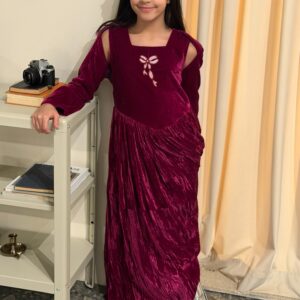 Alternative view of Fuschia Bow