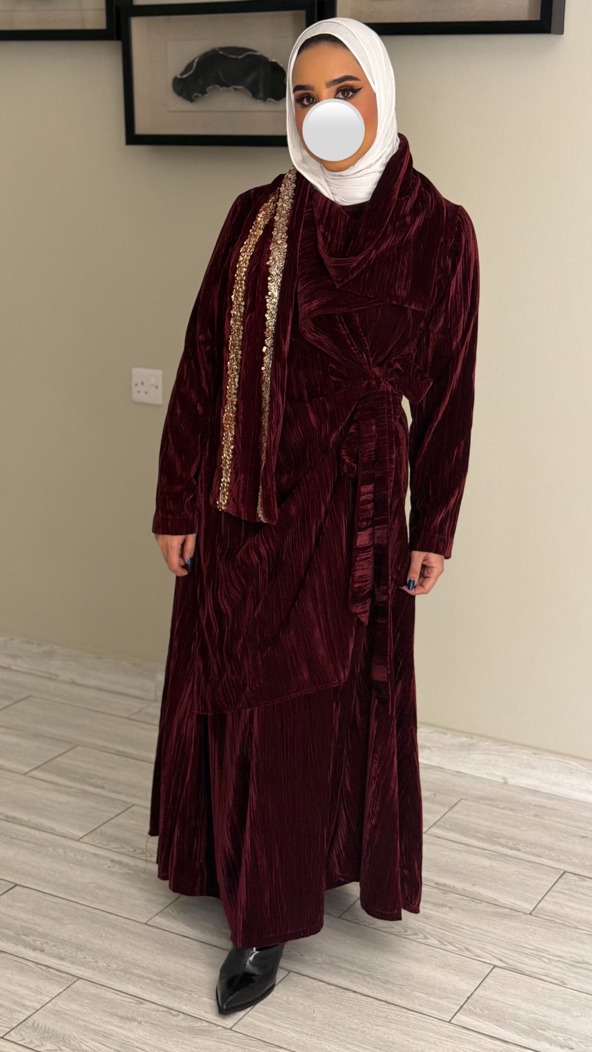 دراعه مخمل كحلي مع شك عالسكارف - الصورة 2