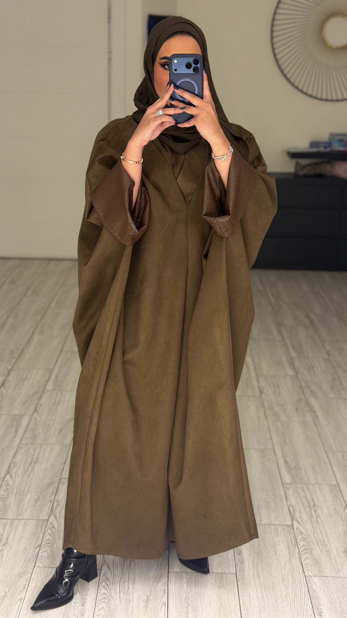 دراعه فري سايز جلد عالايد-زيتي على بني - الصورة 4