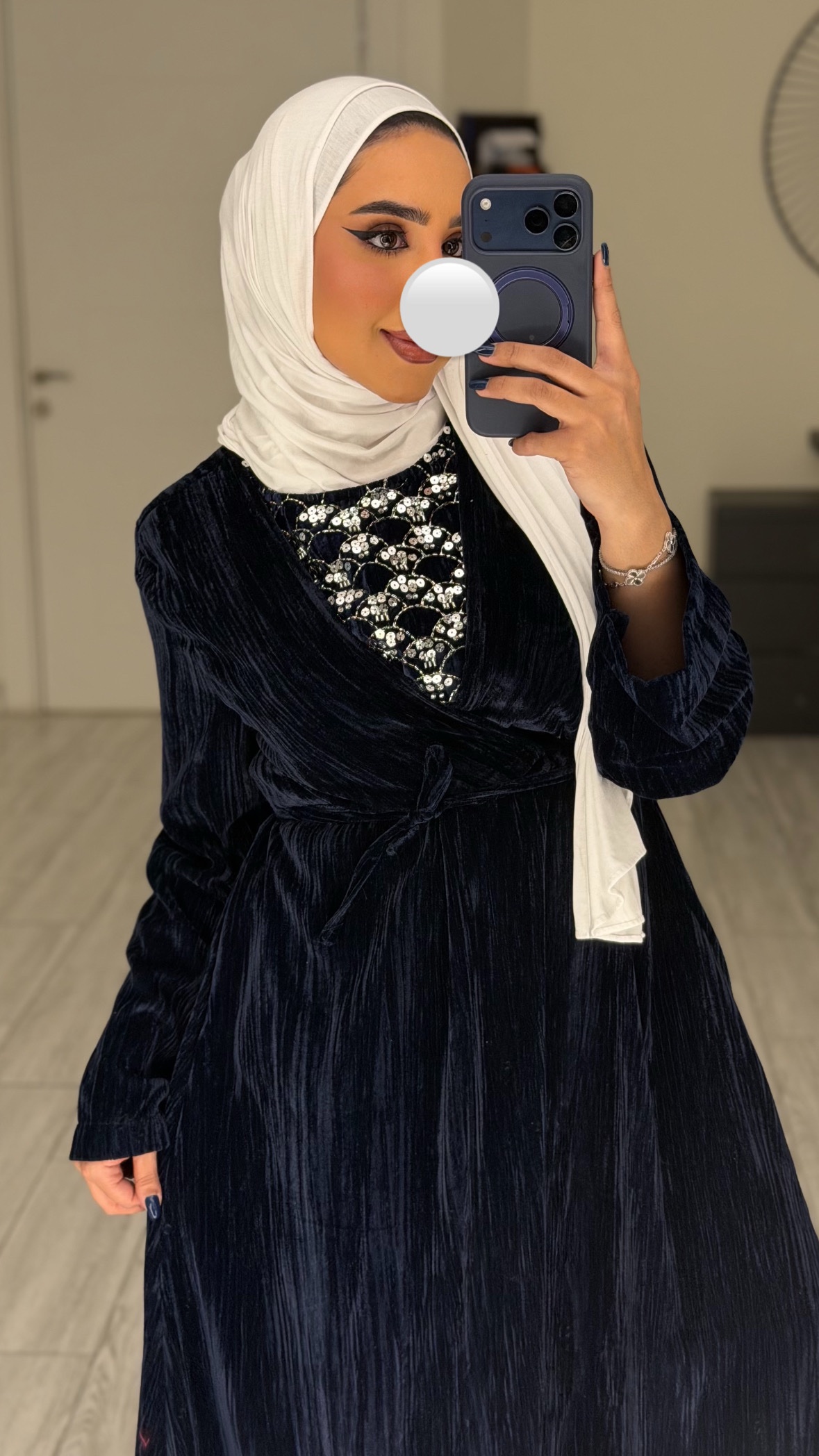 دراعه مخمل كحلي مع شك عالصدر - الصورة 7