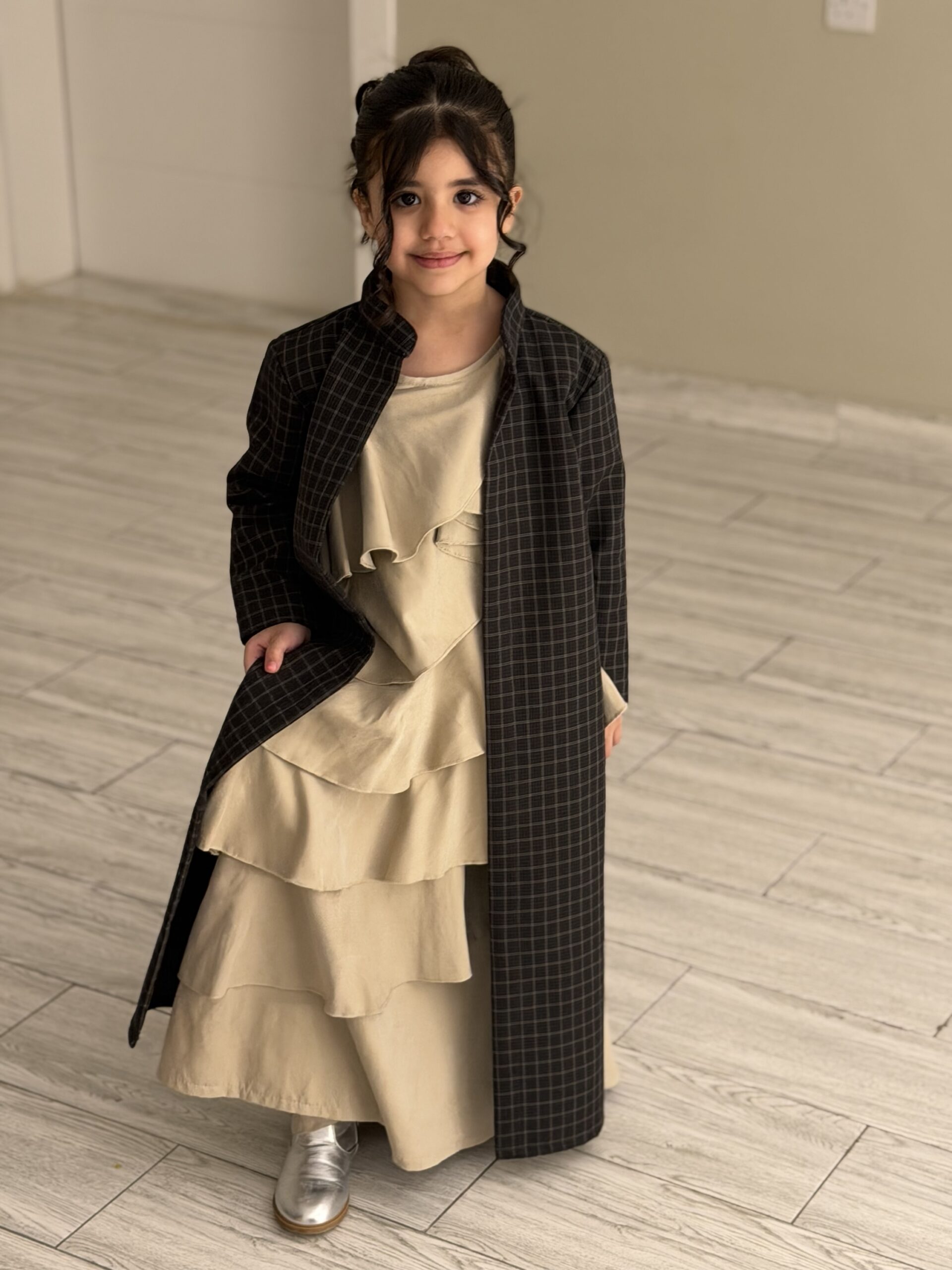 Checked Ruffles Kaftan - الصورة 2