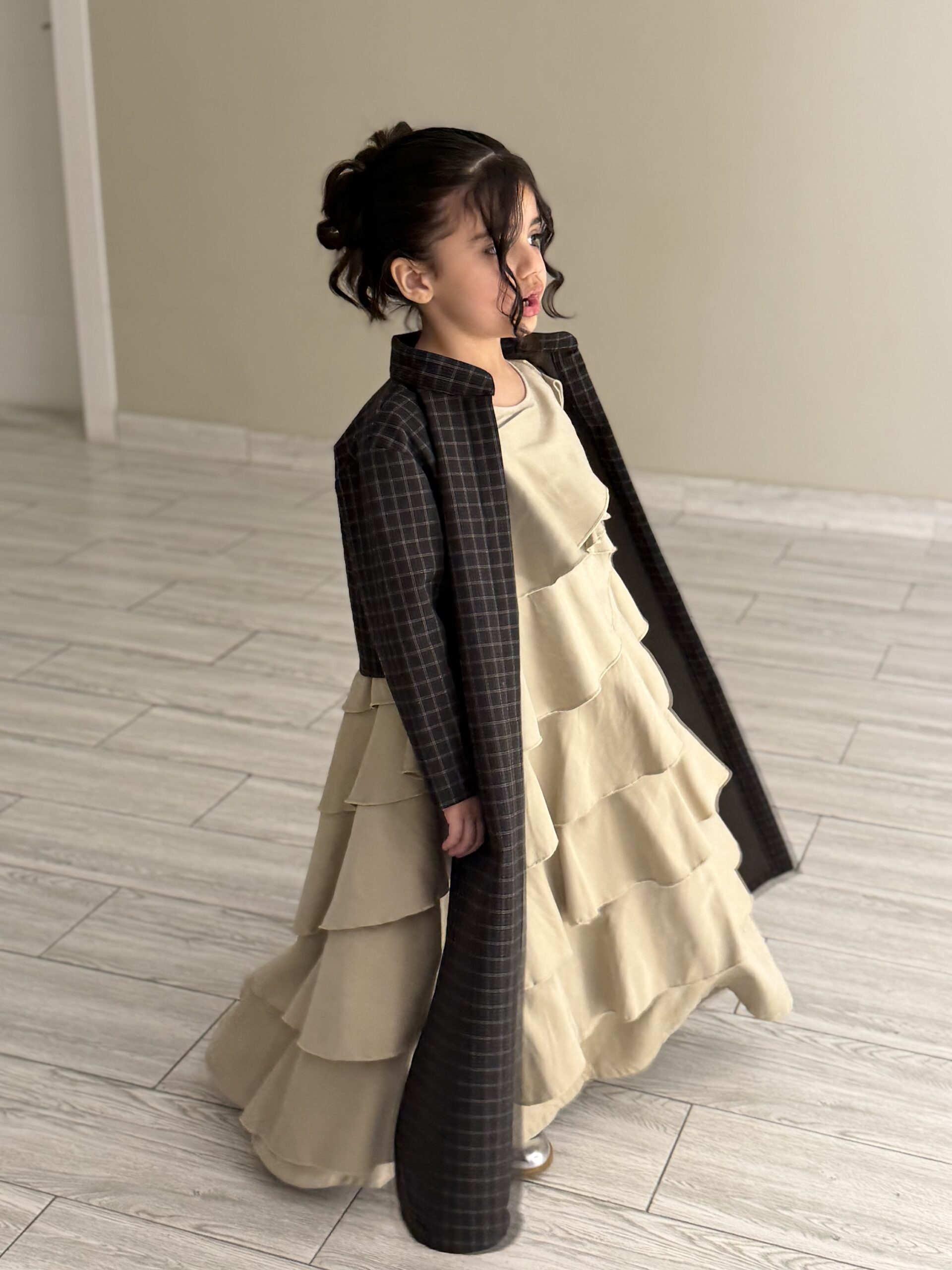 Checked Ruffles Kaftan - الصورة 6