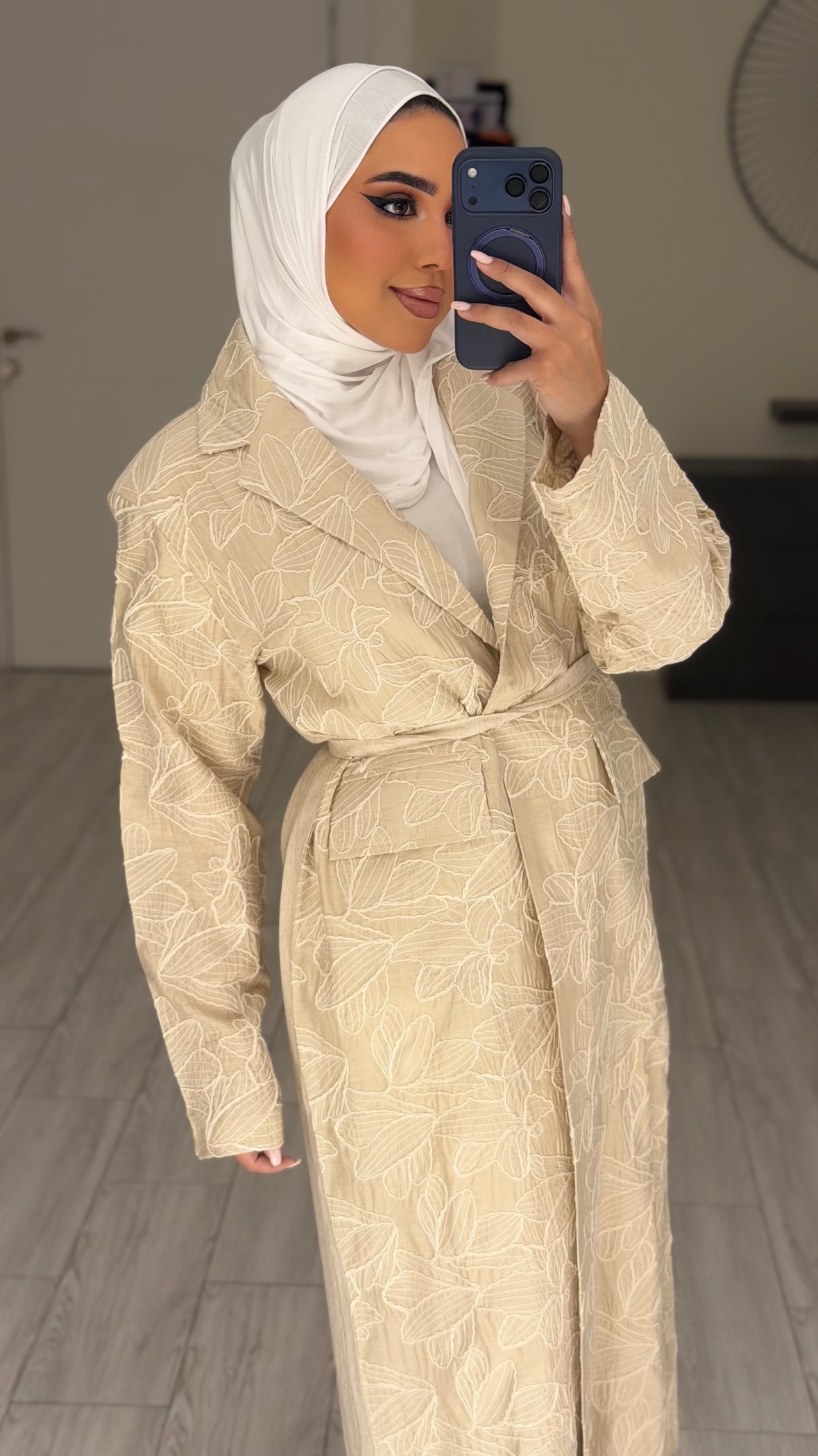 Linen beige blazer - الصورة 6