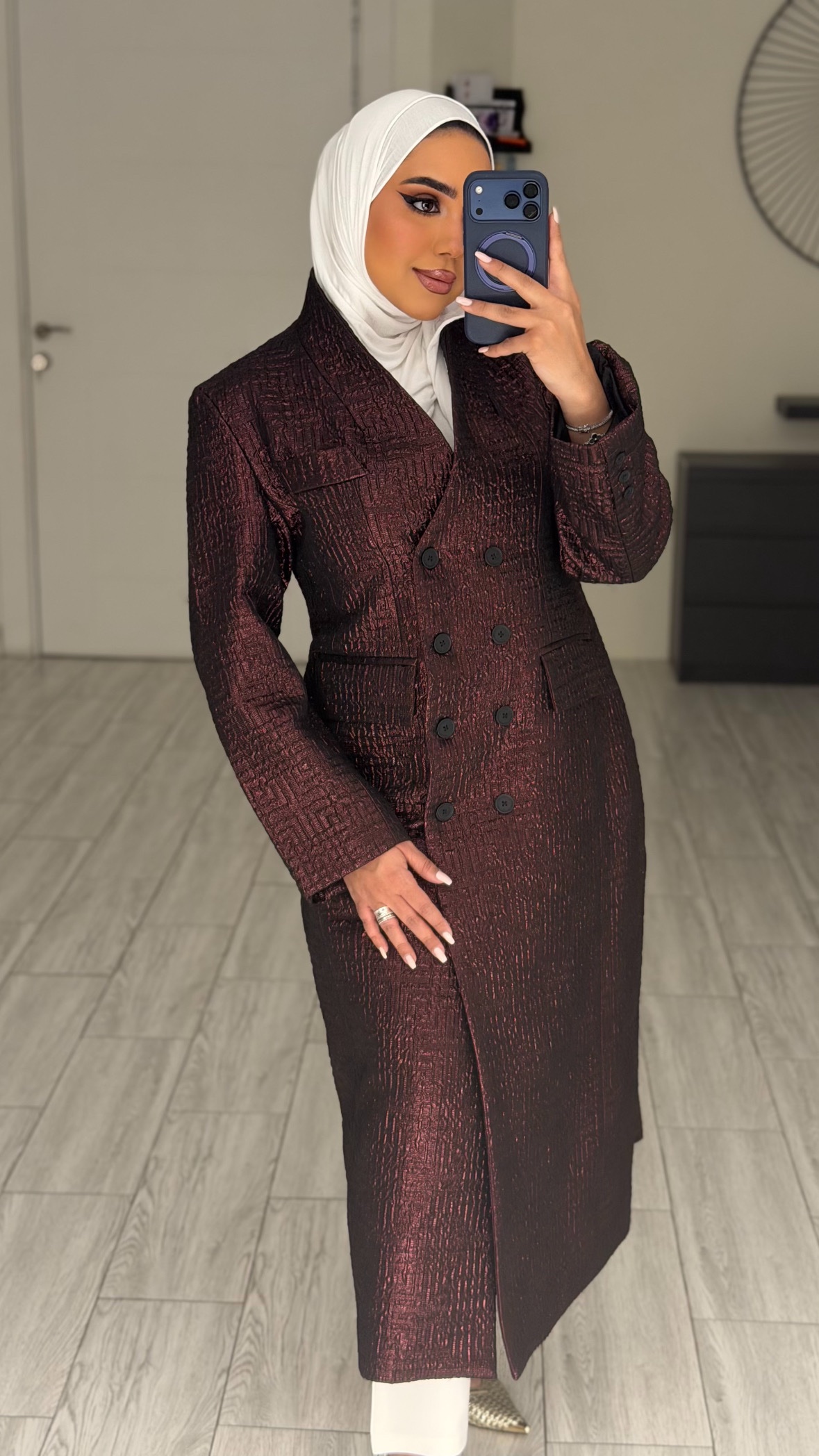 Metalic Maroon blazer - الصورة 4