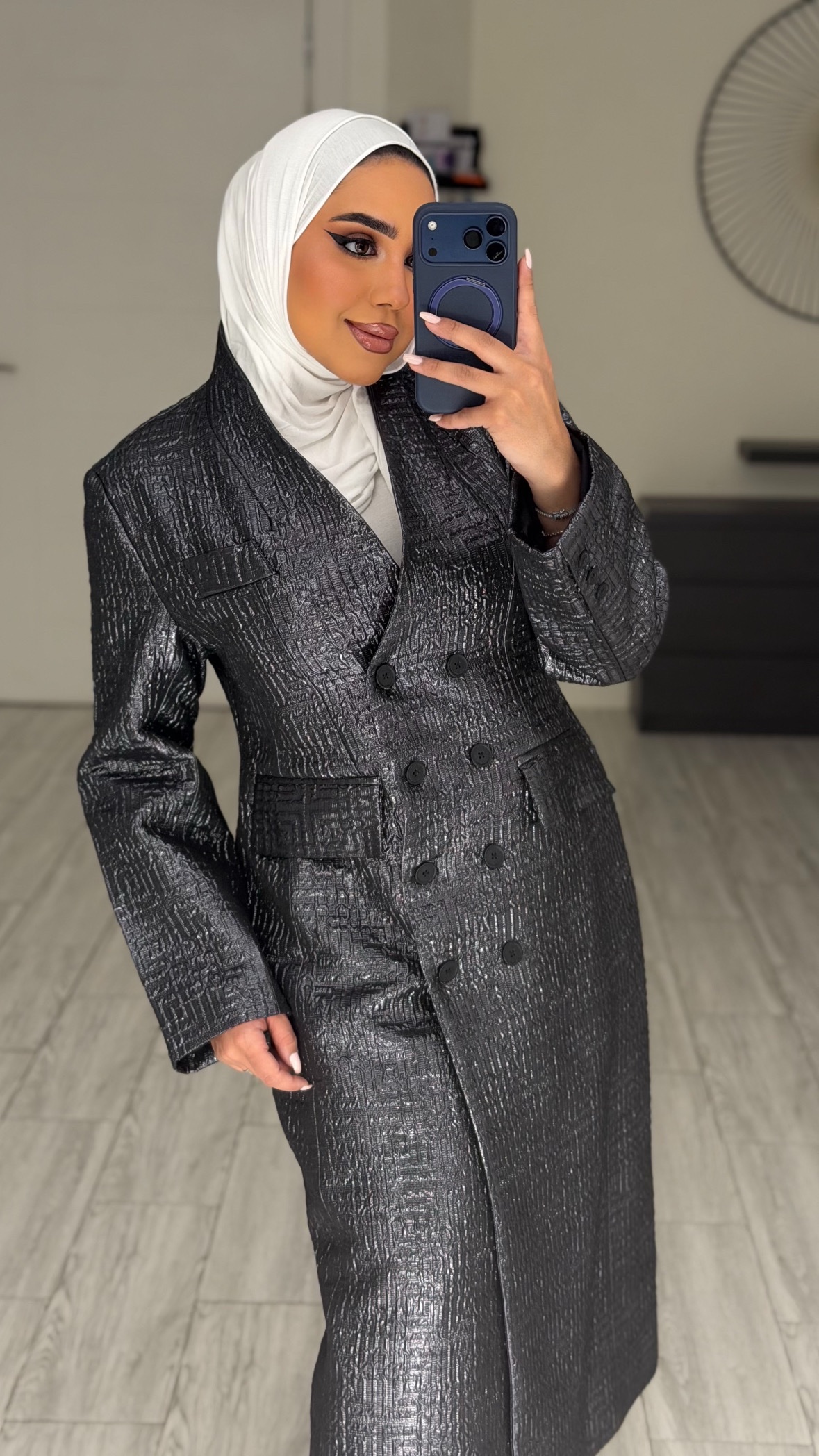 Metalic Grey blazer - الصورة 4