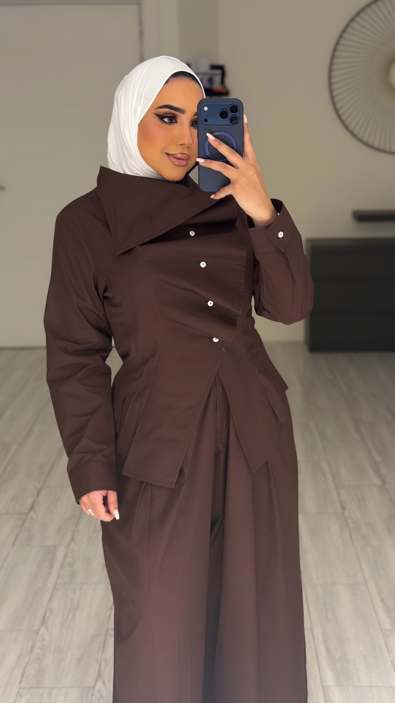 Brown Ruffles Set - الصورة 3