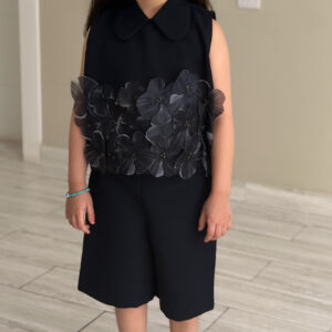 Alternative view of Navy flower set