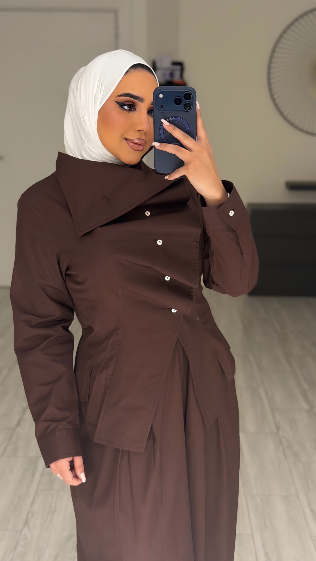 Brown Ruffles Set - الصورة 2