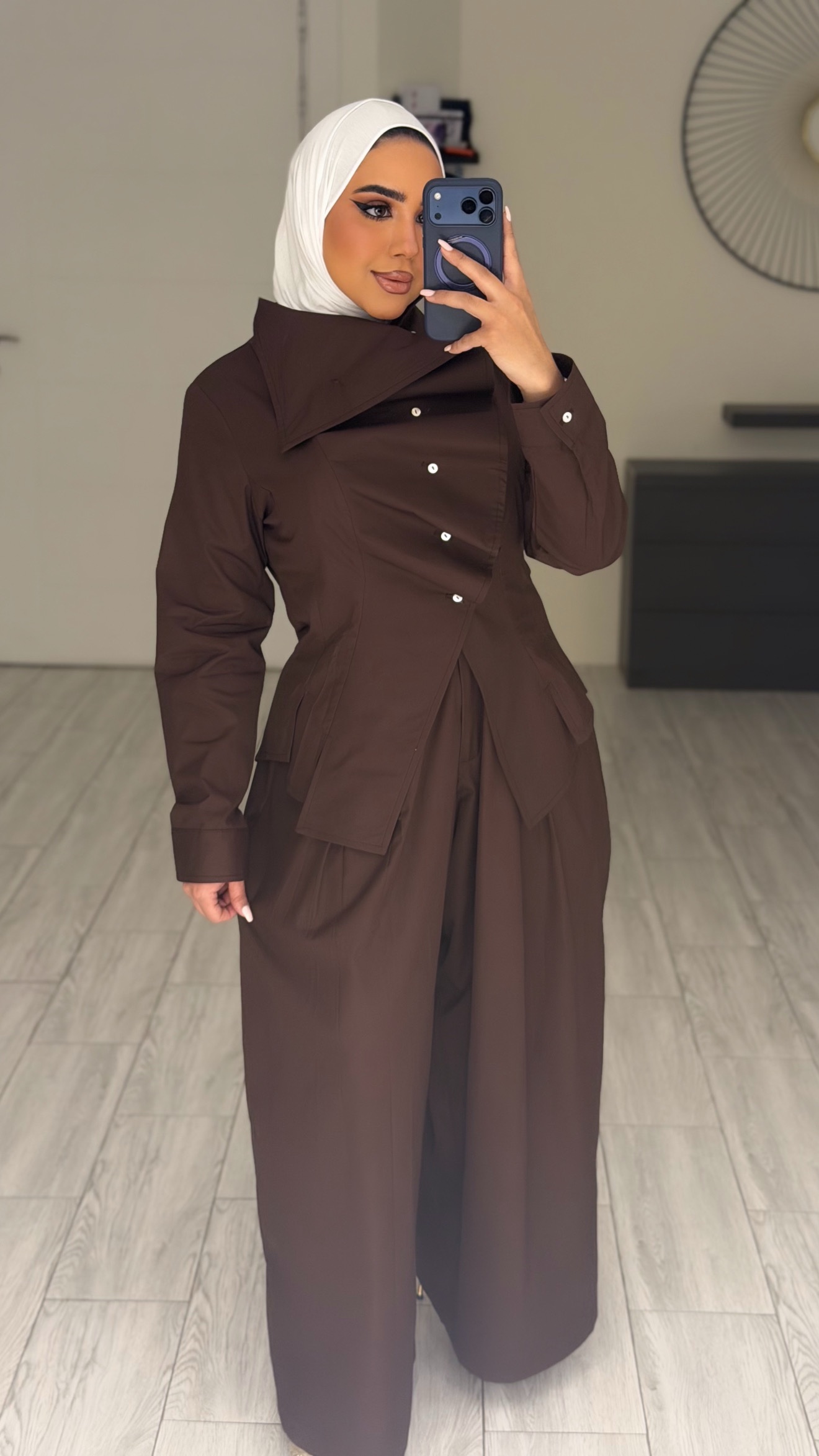 Brown Ruffles Set - الصورة 4