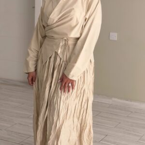 Alternative view of Beige set