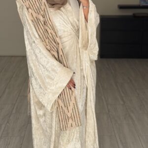 Alternative view of دراعه فري سايز - الشال مشكوك مع هدب كريستال-كريمي