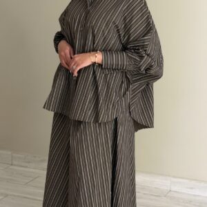 Alternative view of Casual brown lines Set