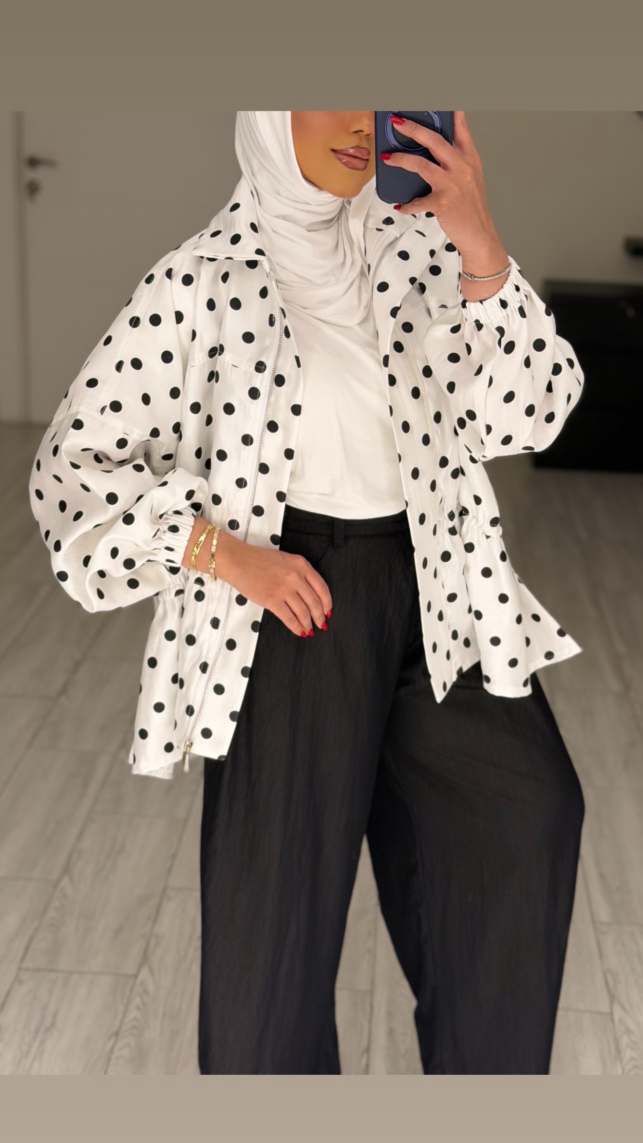 Polka dots jacket - الصورة 9