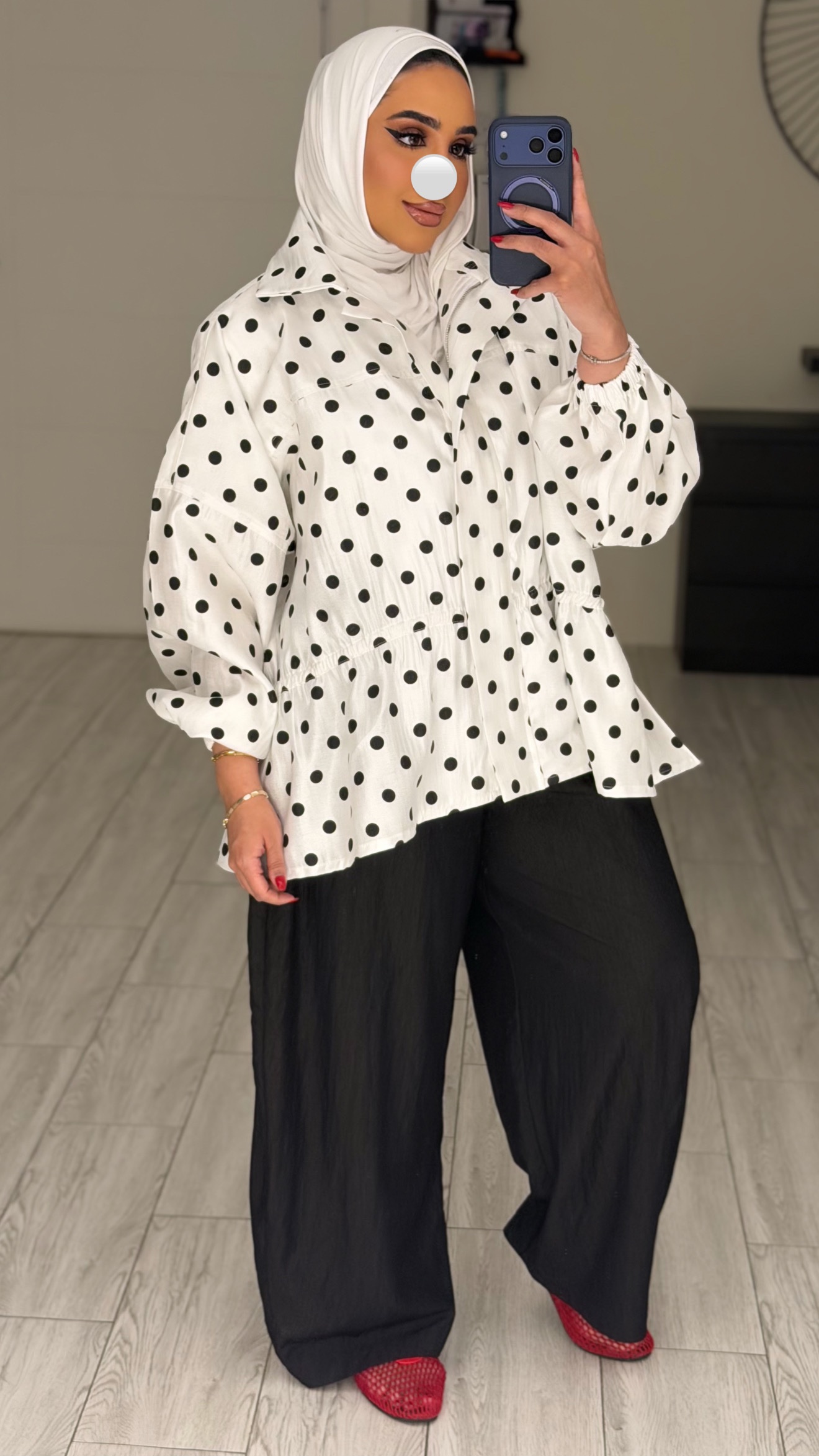 Polka dots jacket - الصورة 5