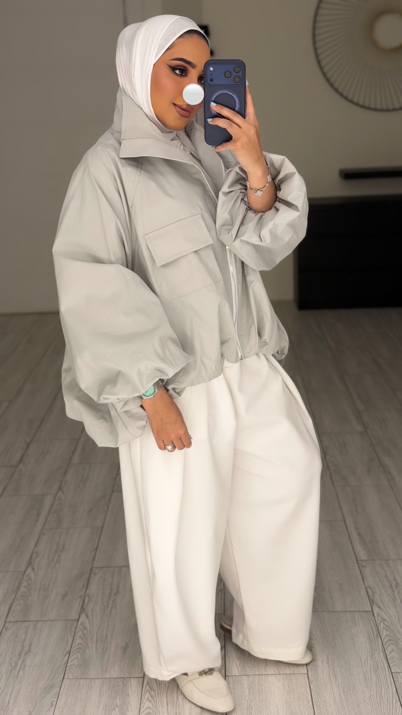 Bomber Jacket - light Grey - الصورة 2