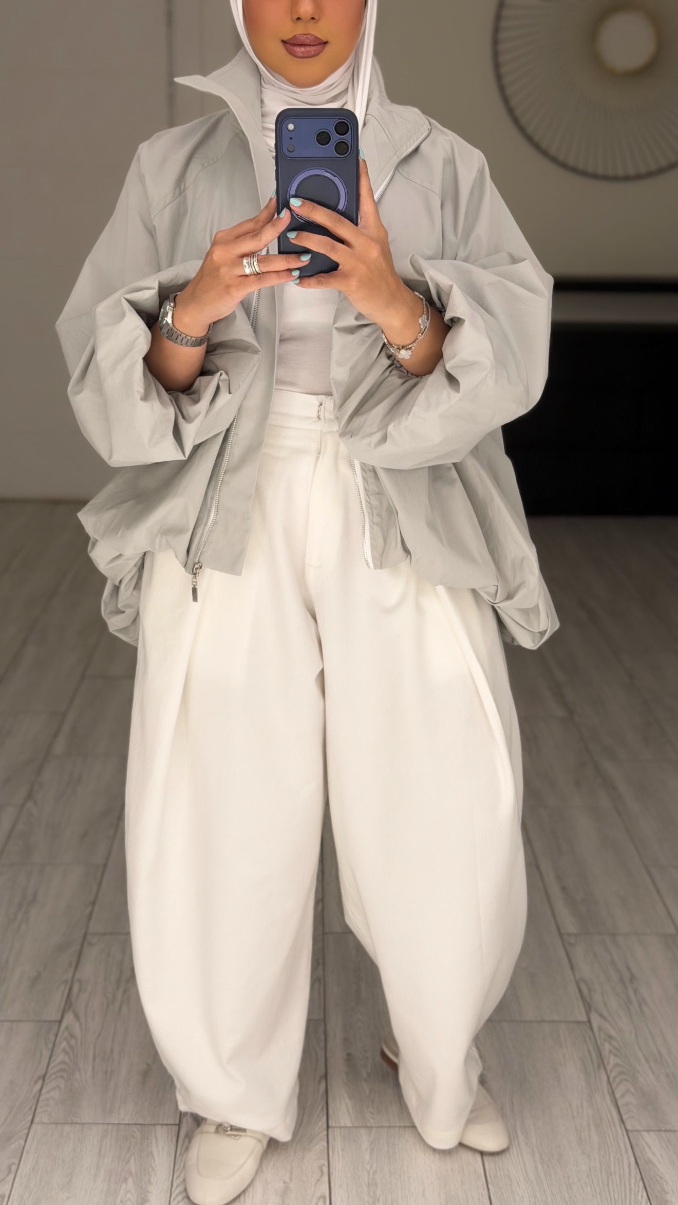 Bomber Jacket - light Grey - الصورة 6