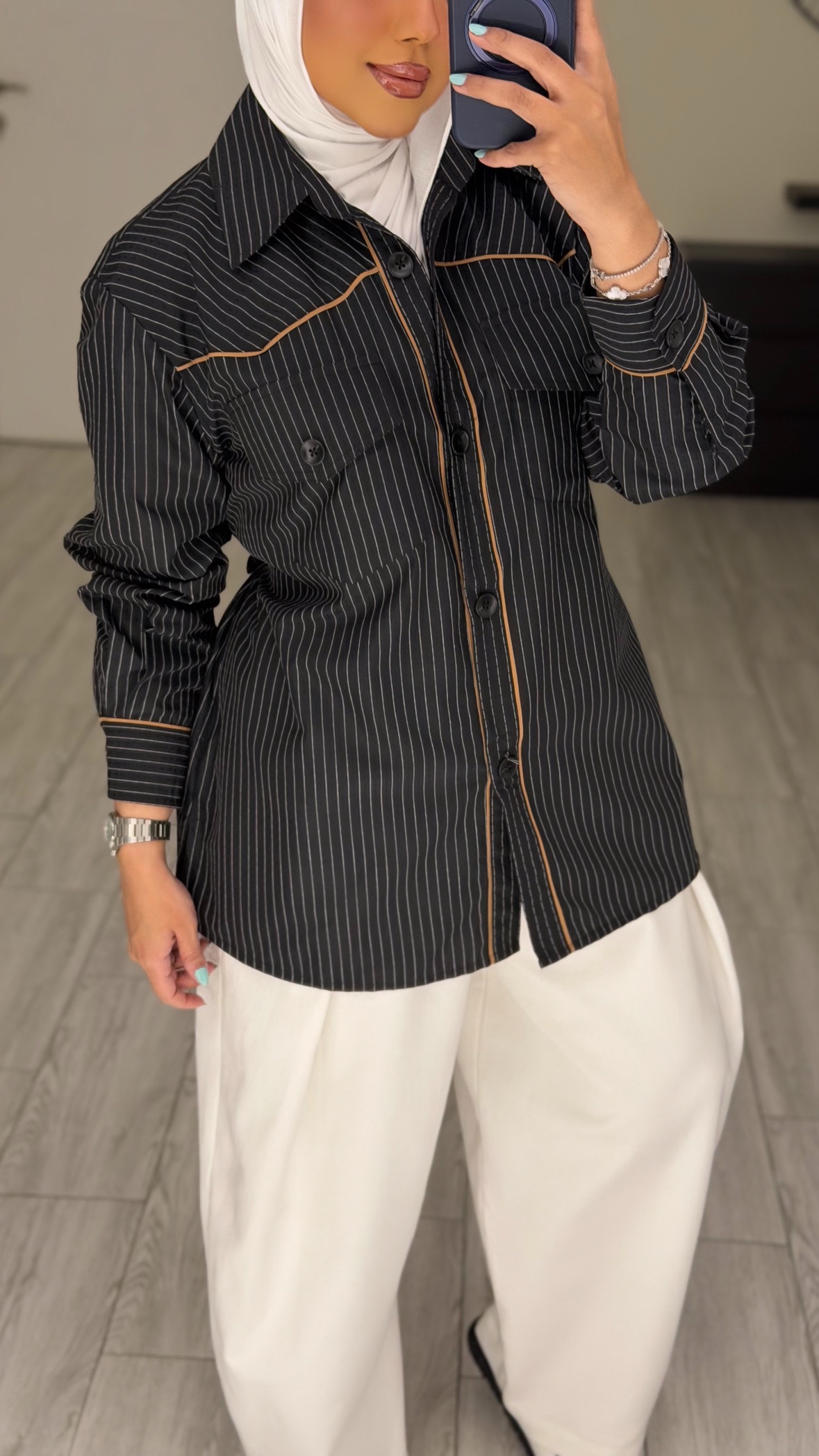 Stripped Shirt -BlackXWhite - الصورة 5