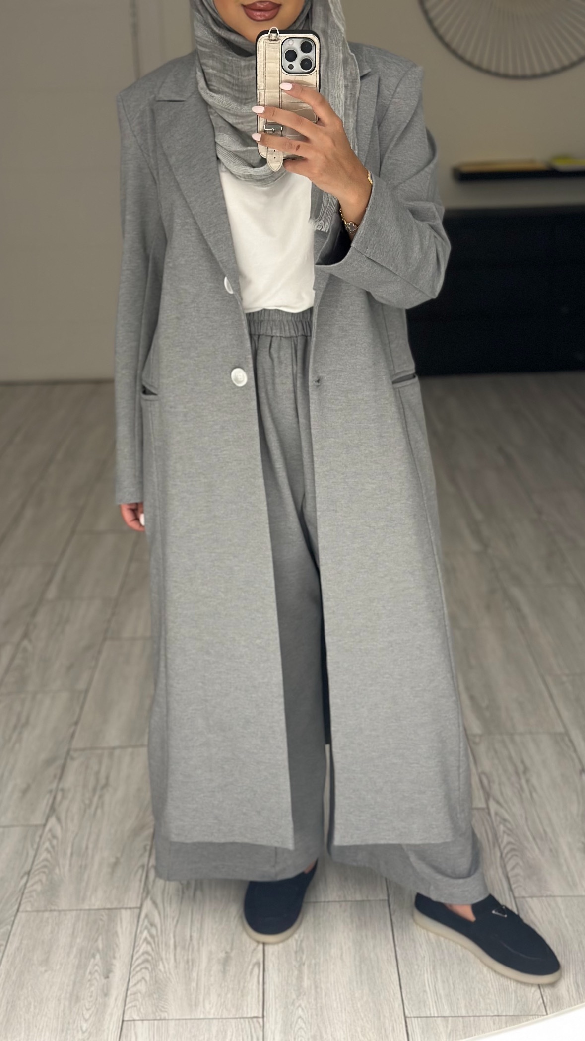 Light Grey Set - الصورة 4