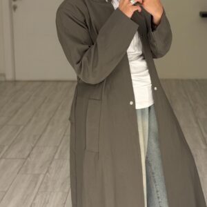 Alternative view of Cleo Trench - Grey
